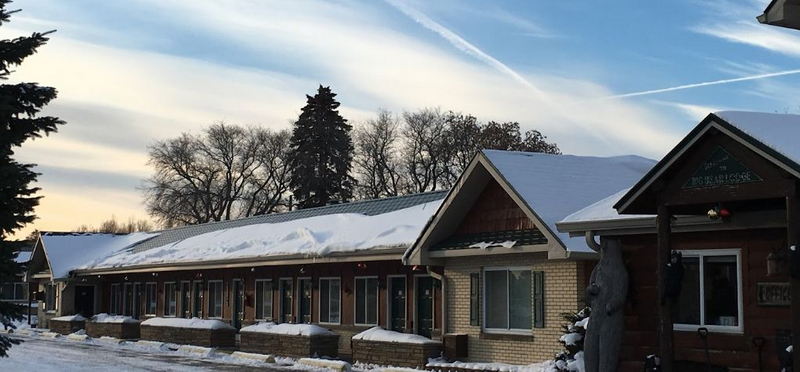 Big Bear Lodge (Burks Motel, Van-D Motel) - From Web Listing (newer photo)